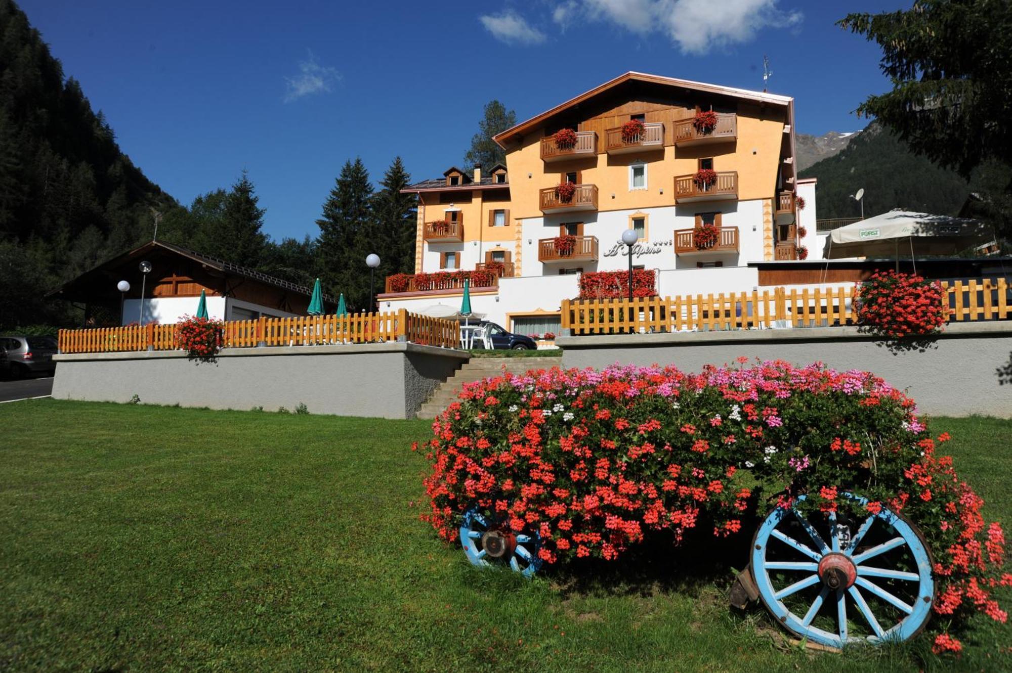 Hotel Alpino Wellness & Spa Peio Fonti Eksteriør billede