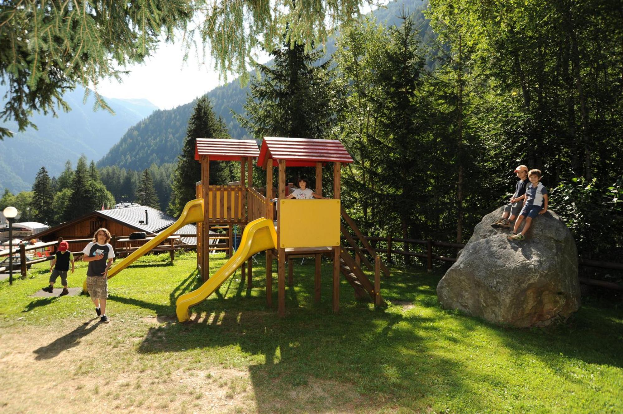 Hotel Alpino Wellness & Spa Peio Fonti Eksteriør billede